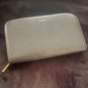 Aldo Womens Zip Around Wallet Black Gold Tone Hardware Card Slots Coin Pocket